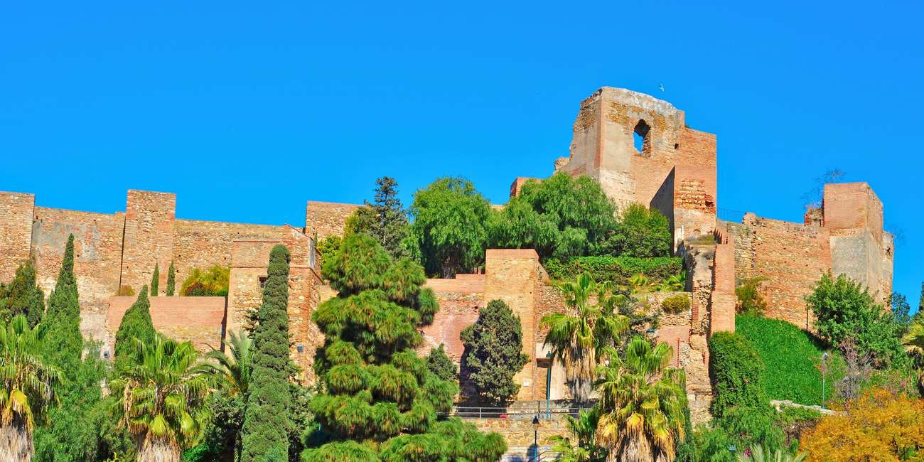 Tours turísticos en autobús con paradas libres en Málaga, España – Monumentos principales, atracciones famosas y rincones ocultos en 2025
